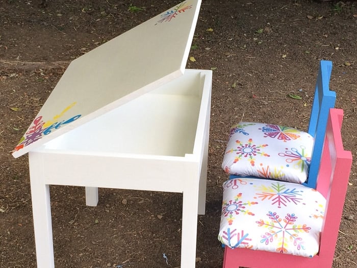 Easy DIY Kids table with storage | Build a schoolhouse desk. Easy beginner's build