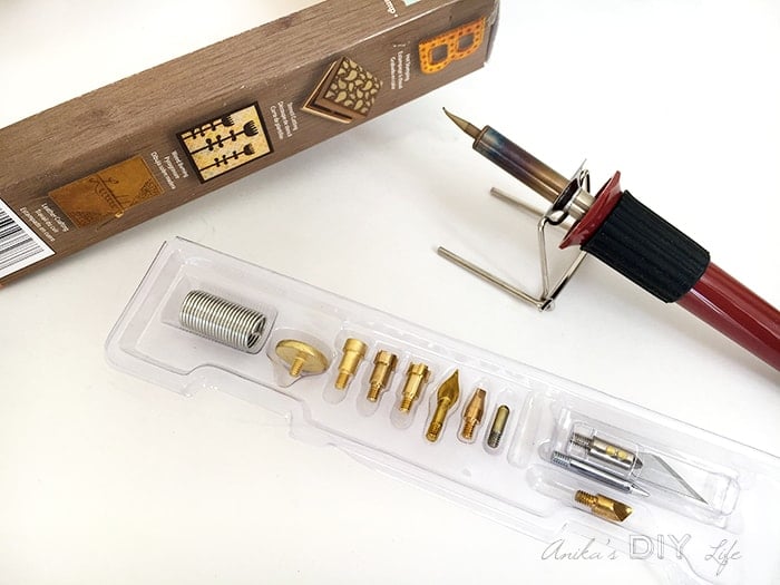 Looking for the perfect beginner wood burning project? This is for you!