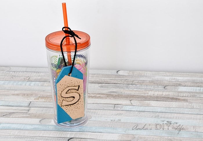 How to make a personalized roomie gift | blog conference roommate gift idea | beginner wood burning project