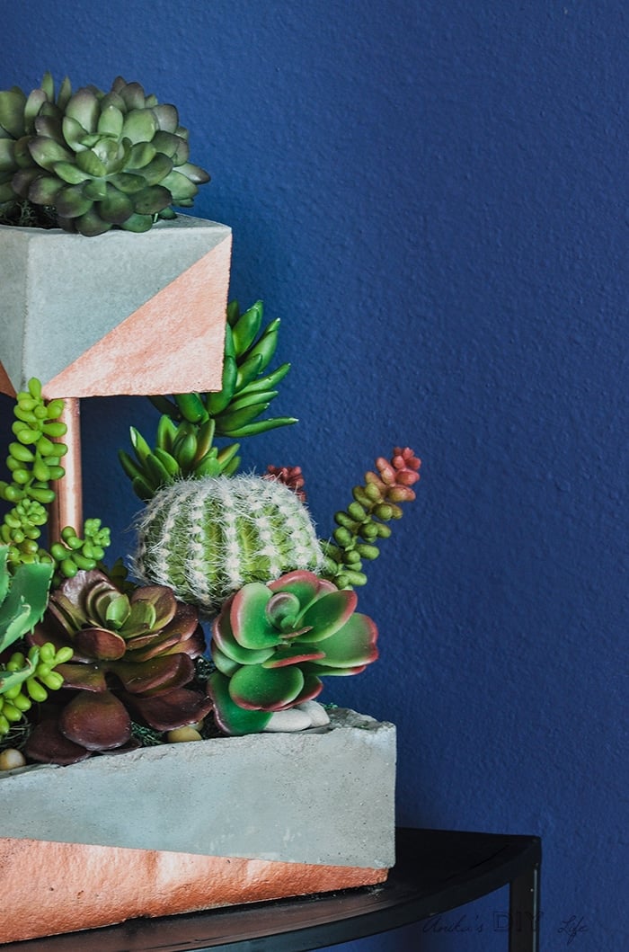 How to make a DIY cement planter with copper accents for home decor