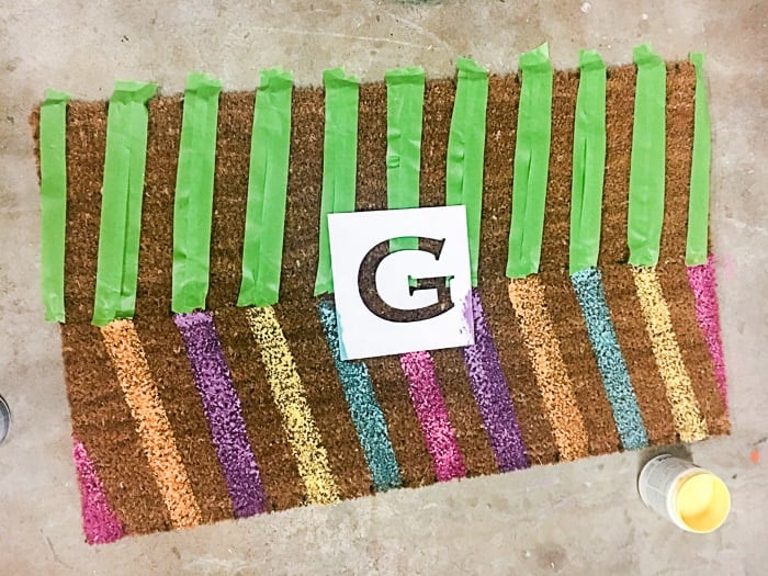 Easy tutorial - make a personalized DIY doormat
