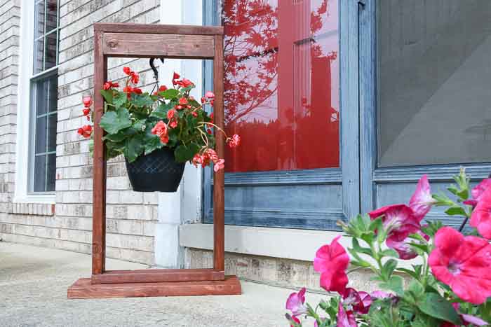 Easy hanging plant stand