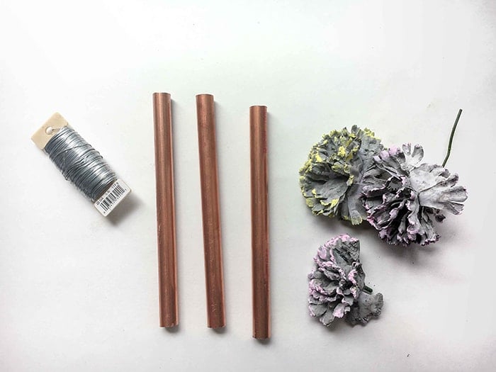 How to make a copper wreath with concrete flowers