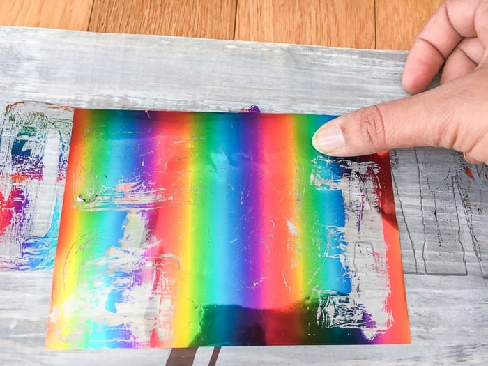 How to use deco foil to create beautiful wall art for kids room