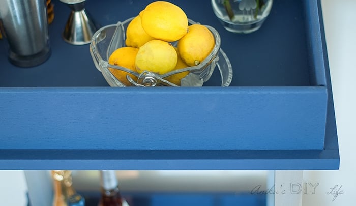 So cool - Repurpose an old drawer into a bar cart