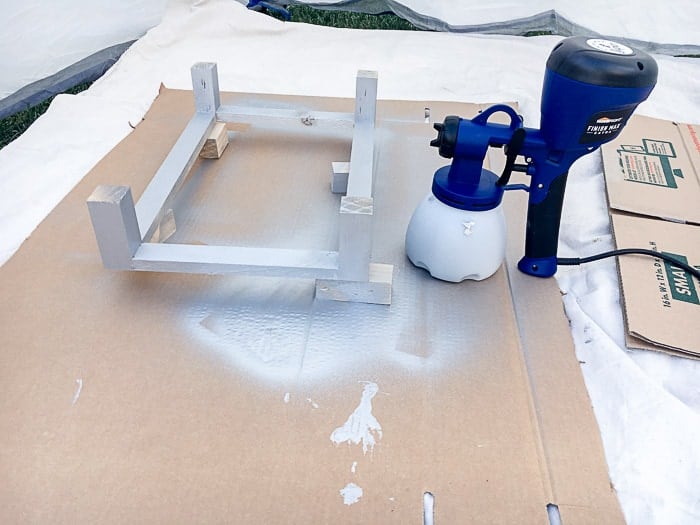 How to spray paint acrylic paint