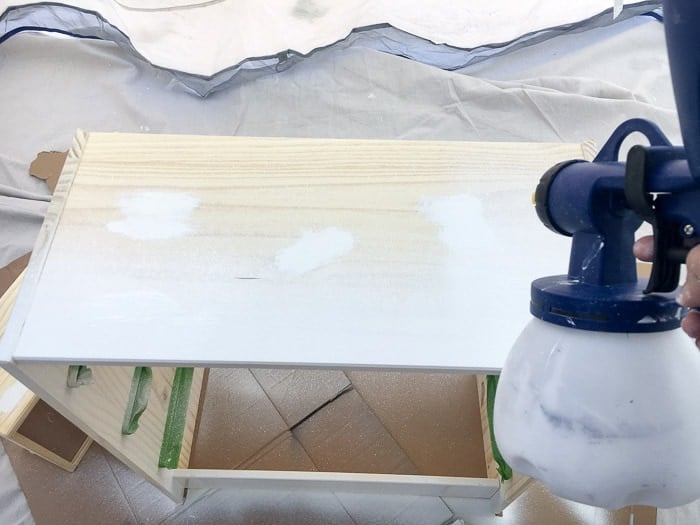 The best way to prime your furniture