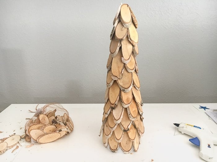 Make your own wood slice Christmas tree