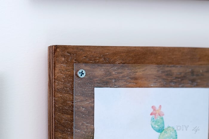 Easy plexiglass and plywood frames | how to use Rustoleum wood grain enhancer