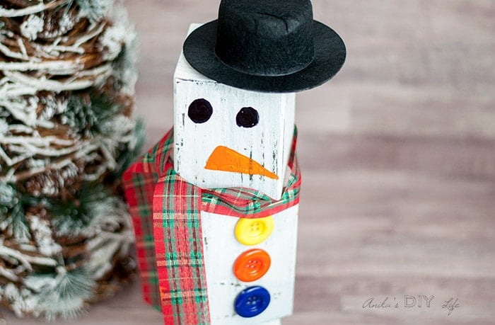 Close up look at the DIY wood block snowman