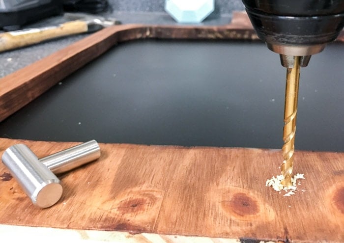 Attaching knobs to the cutting board