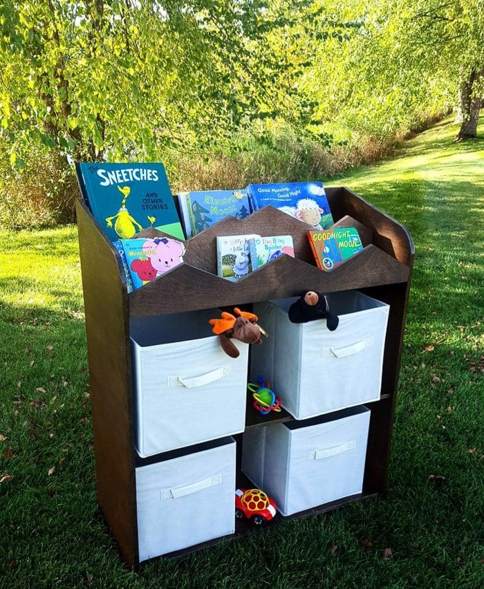 DIY mountain bookshelf and toy organizer