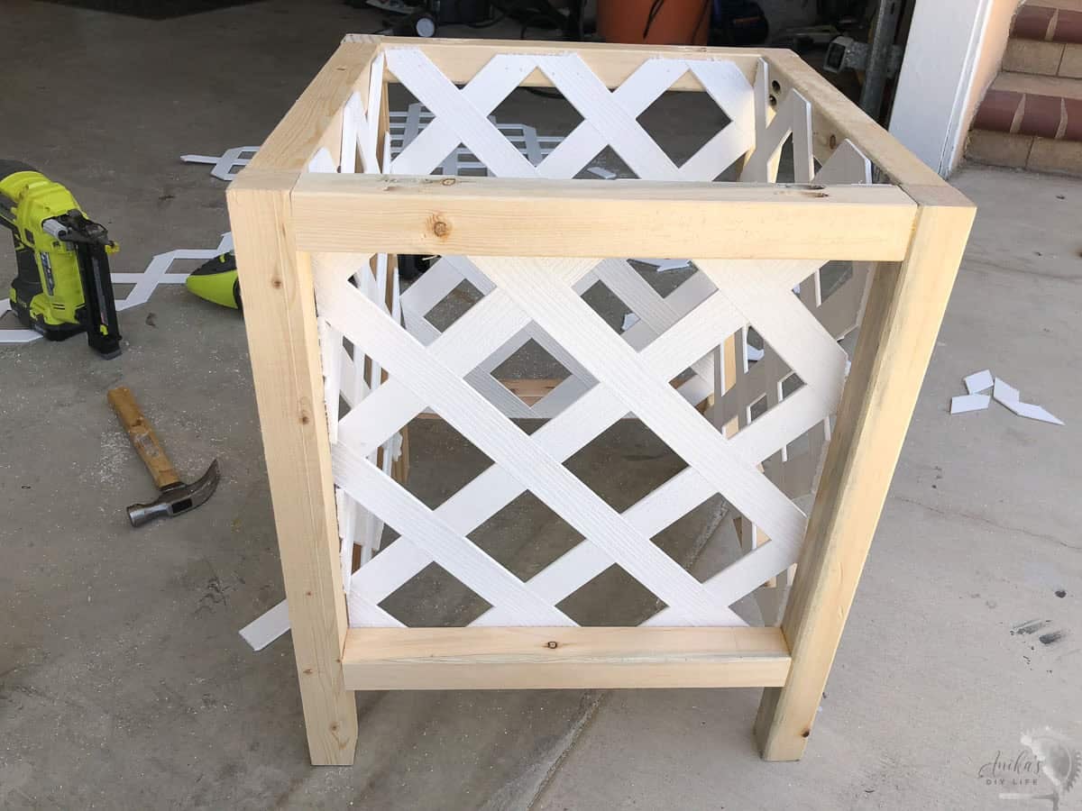 DIY Planter with lattice pattern