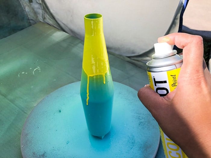 How to create a drip effect using spray paint
