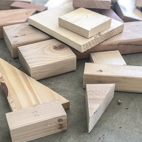Scrap wood projects that are fun, easy and quick to make. These small wood projects also make the perfect kids or beginners woodworking projects!