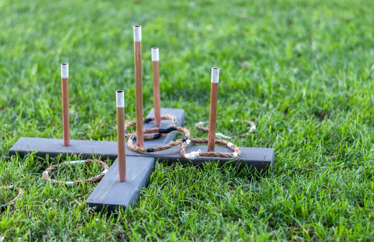Ring toss game made with scrap 2X4s. Simple scrap wood project idea