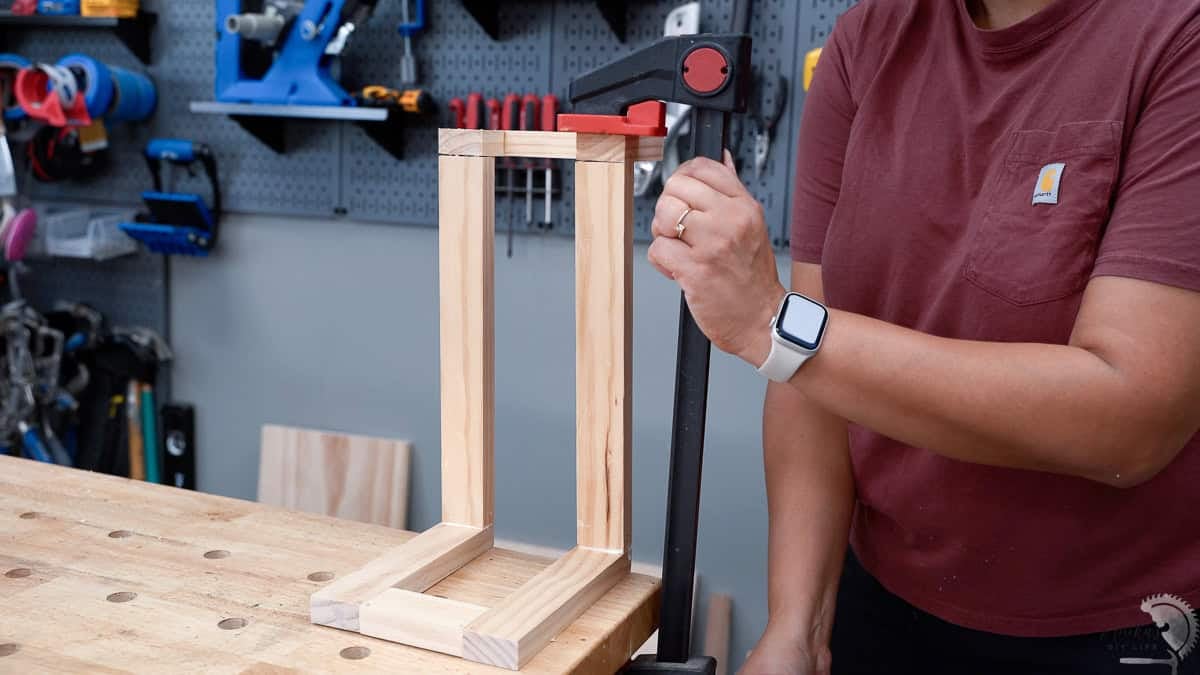 Clamping the final pieces of the diy tabletop bookrack