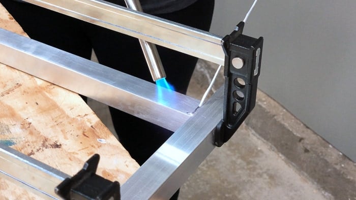 aluminum brazing to make the joint