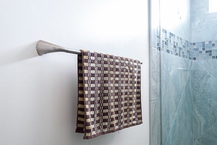 towel bar with towel hanging
