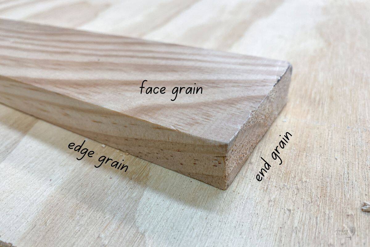 the types of grain on a wood board