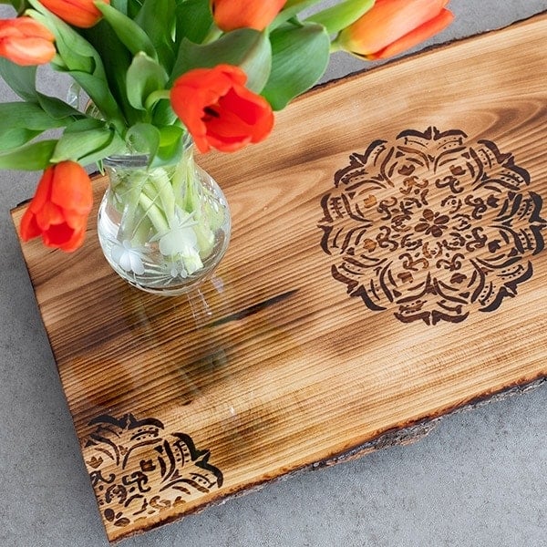 Learn how to make a gorgeous DIY Mandala Tray using wood burning with a heat-sensitive pen and blowtorch. Its a quick project and takes a couple of hours!