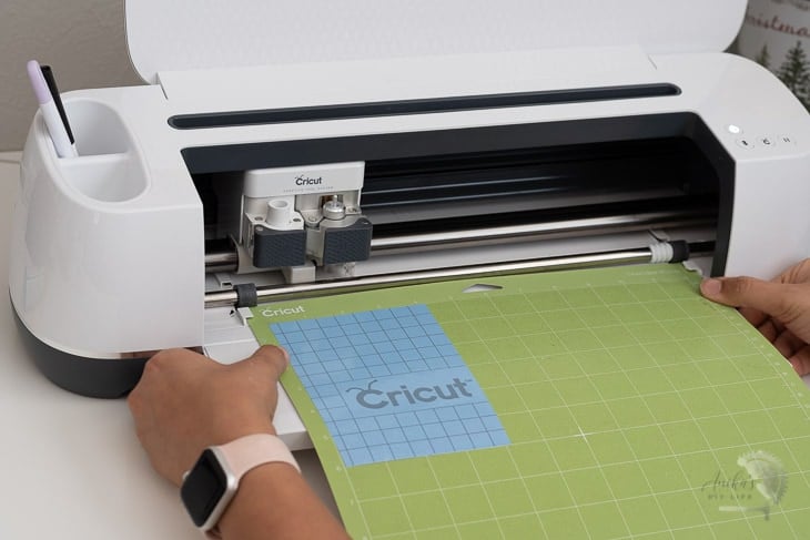 loading cricut stencil vinyl in Cricut MAker