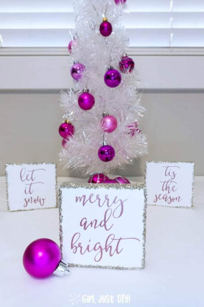 square scrap wood signs with holiday sayings