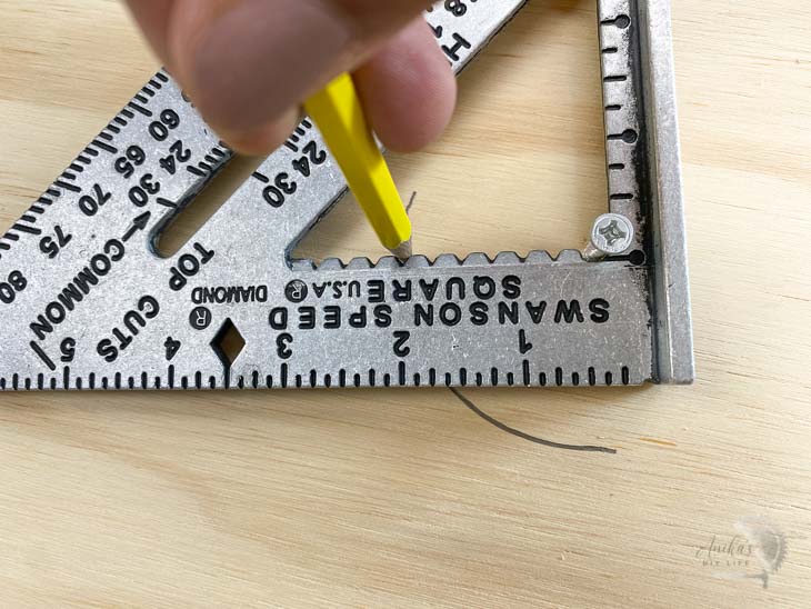 drawing a circle using a speed square