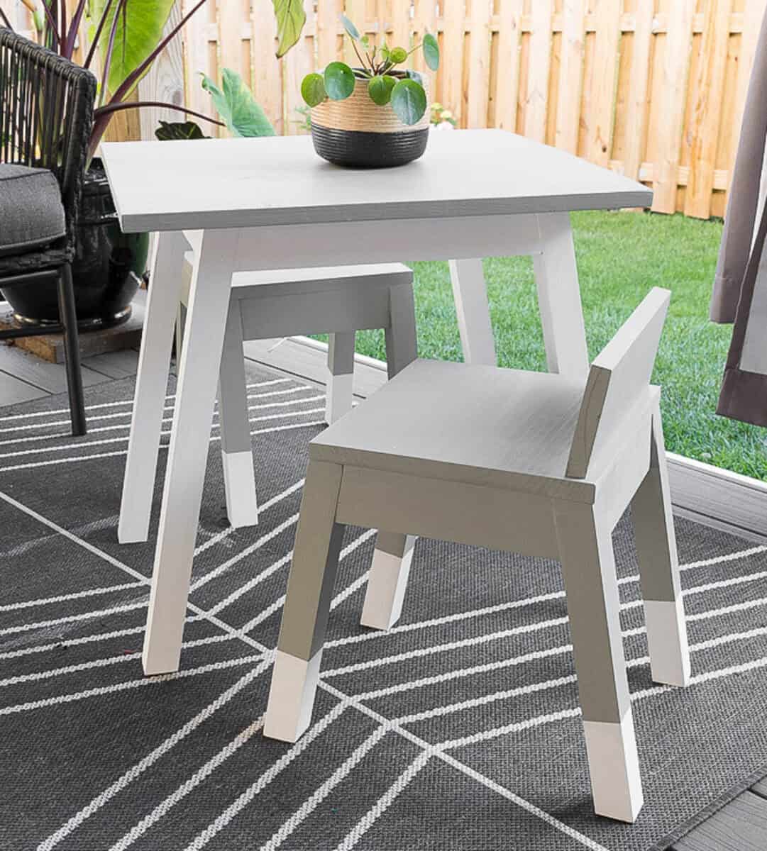 DIY kids table and chair