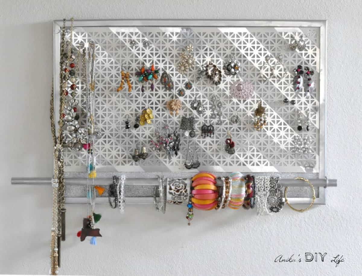 DIY decorative wall jewelry holder