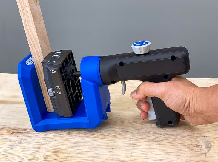 the versa grip on the 520 to clamp workpiece into the jig