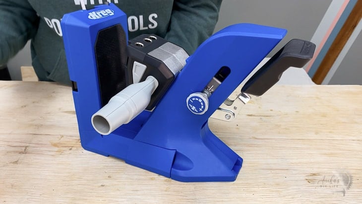 vacuum blade attached to the Kreg Jig 720