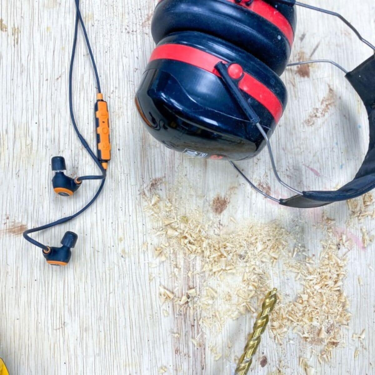 My best recommendations for hearing protections for woodworking. Understand what to look for in them and how to choose the best ear protection that works for you.