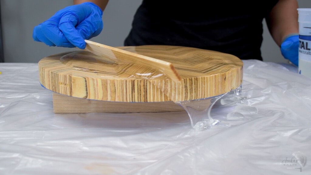 Pouring epoxy on DIY Lazy susan
