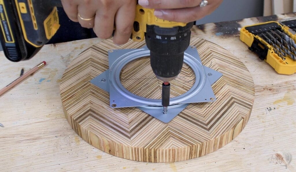 Attaching lazy susan hardware