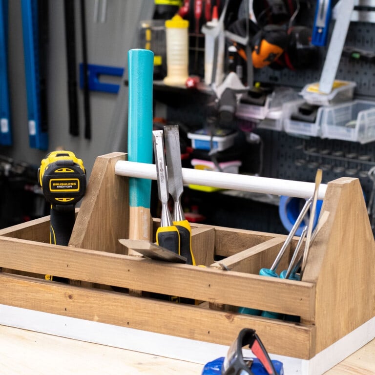 Want to build a wooden DIY tool box? With these beginner-friendly plans, tools, and supplies, you can build your first toolbox in under an hour!