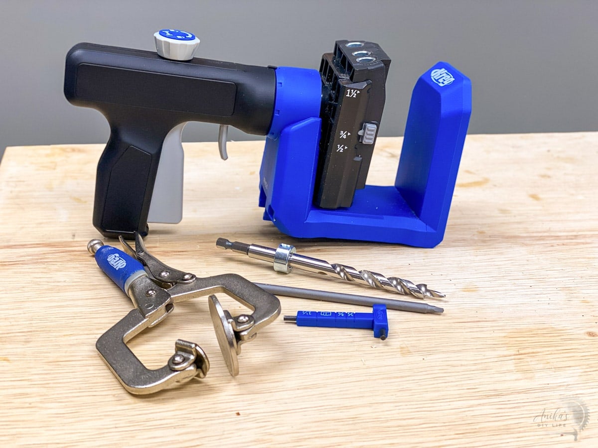 Kreg 520 and drill bit on workbench