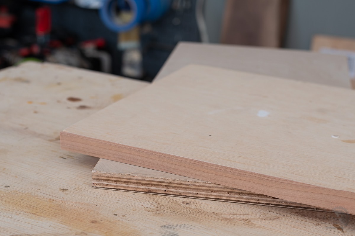 Raw plywood edge and plywood edge covered with edgebanding