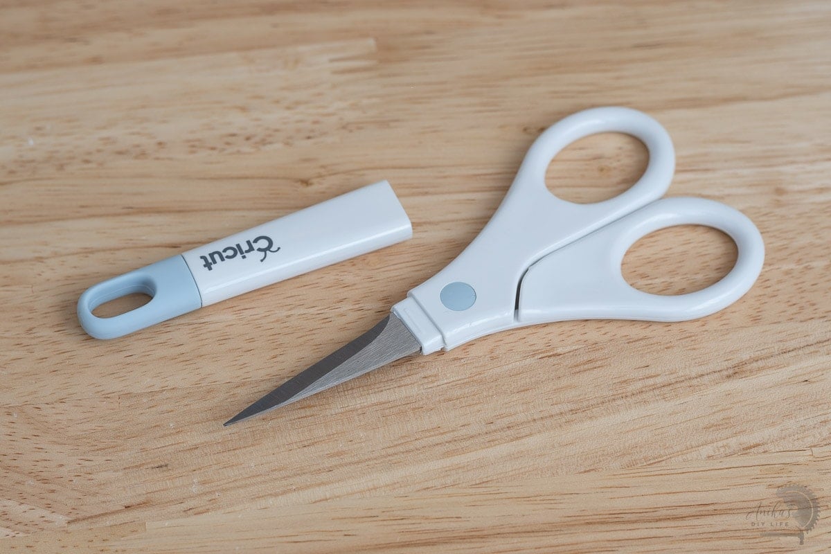 Cricut Scissors on desk