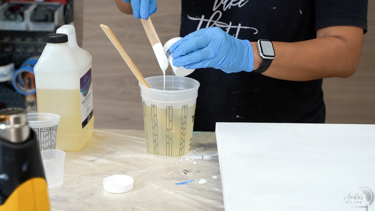 Adding white pigment to epoxy