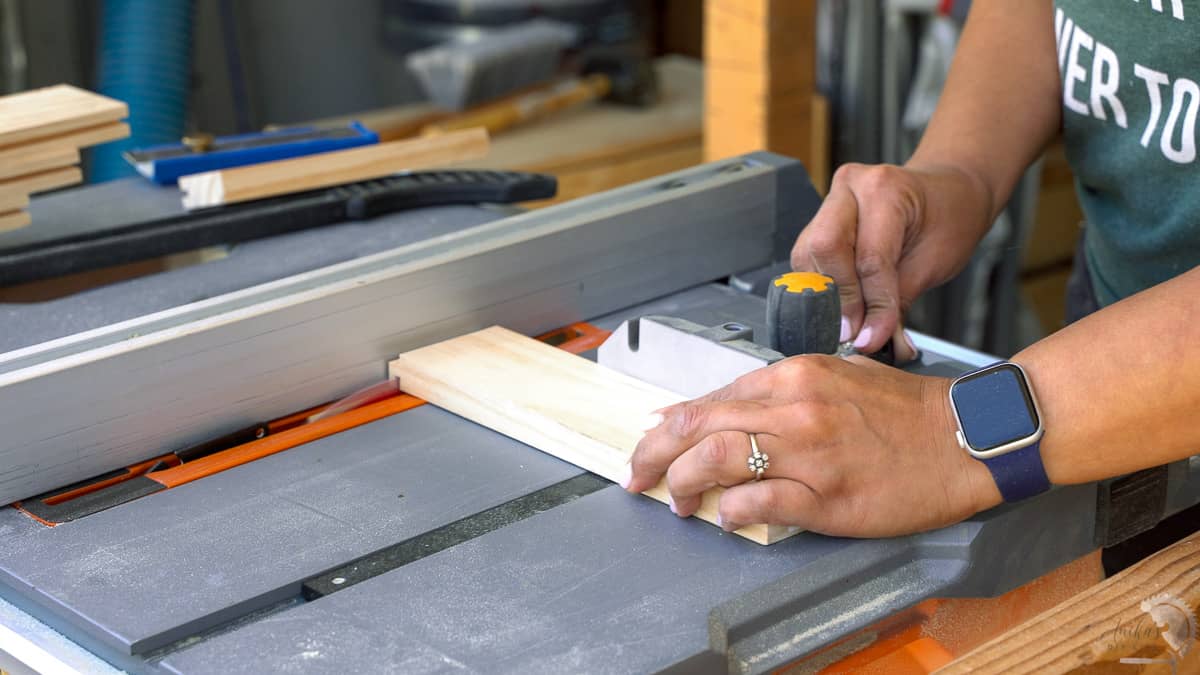 cutting one side of the tenon for the shaker style soor.