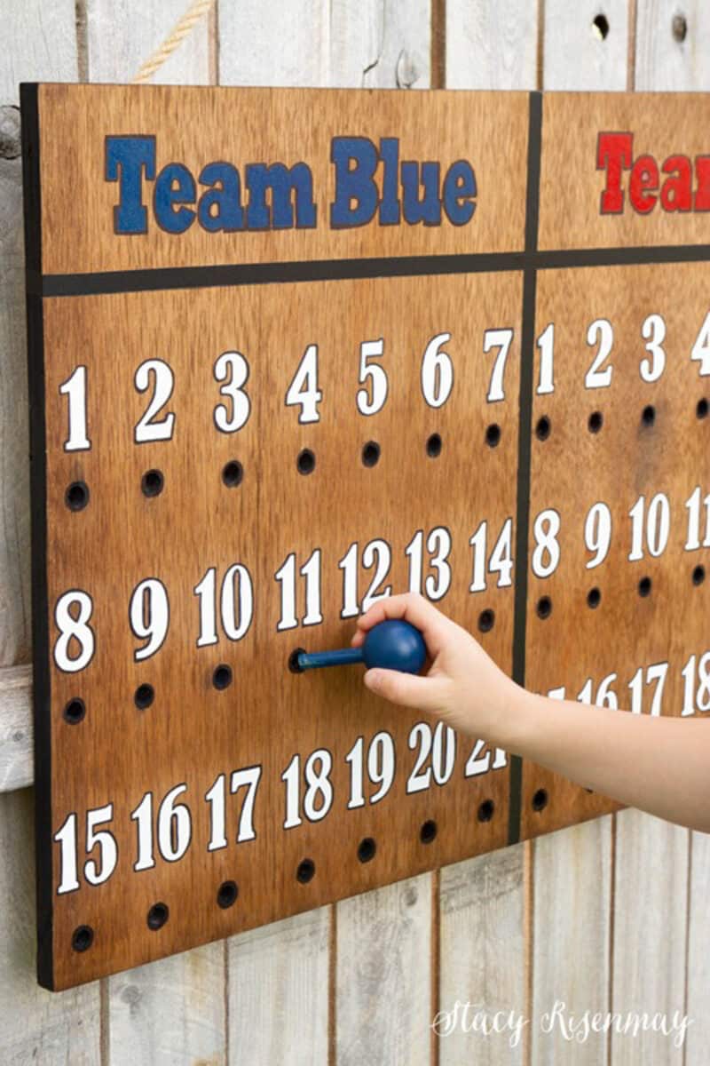 DIY scoreboard for outdoor games