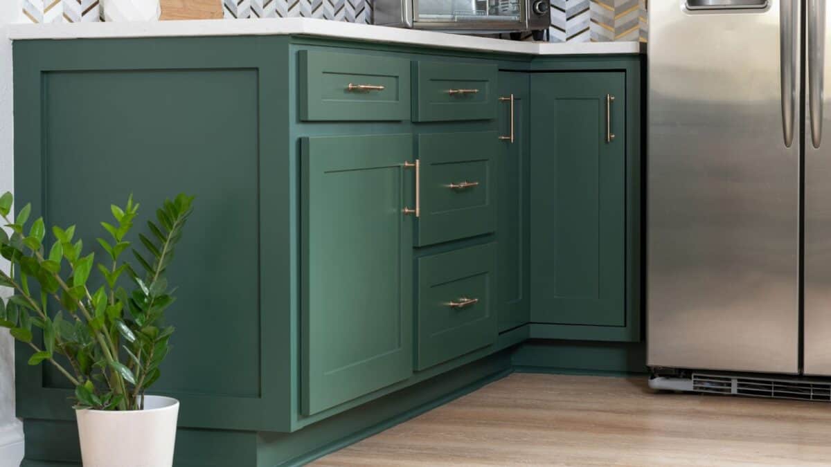 kitchen cabinet makeover