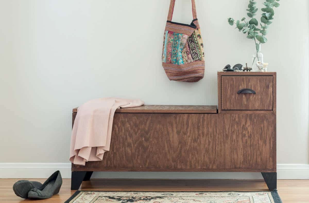Entryway bench with storage made with plywood