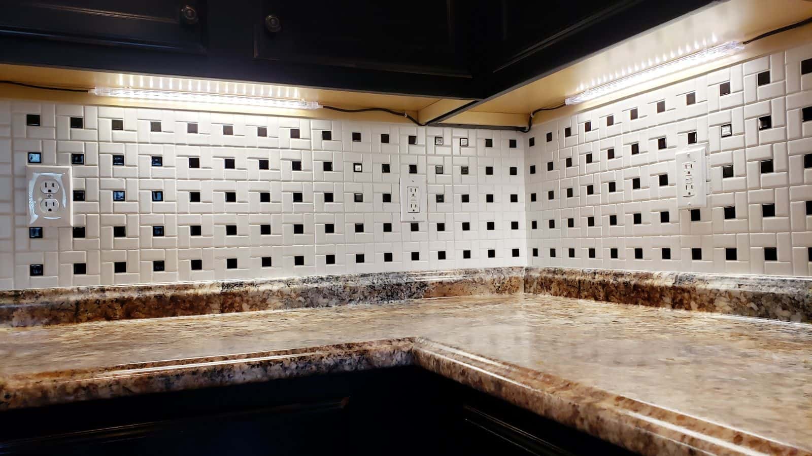 lighting under kitchen cabinets