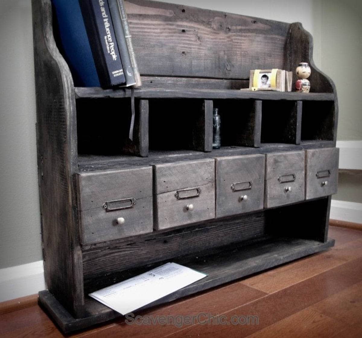 organizing wall shelf made with pallet wood