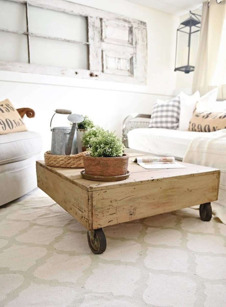 pallet wood project coffee table with wheels