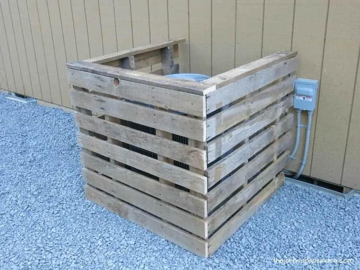 AC cover made from pallet wood