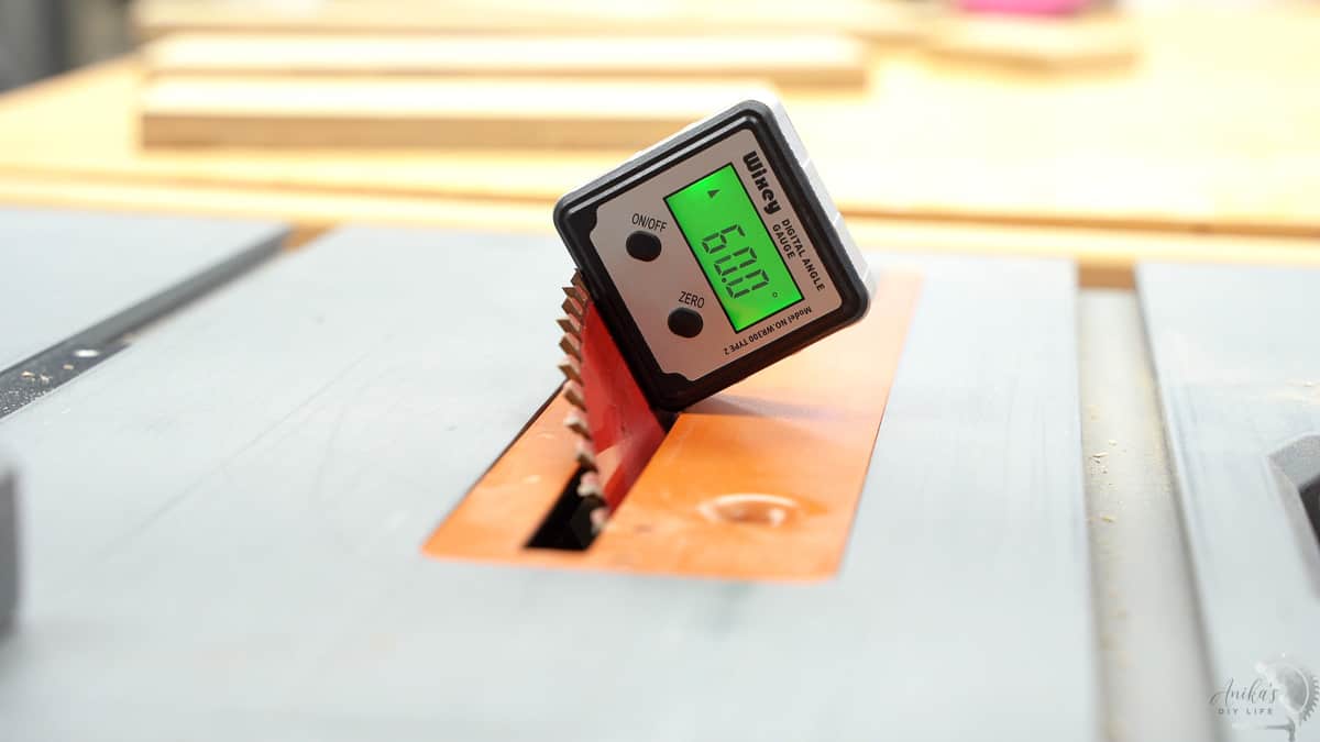 setting angle on table saw using a digital angle gauge