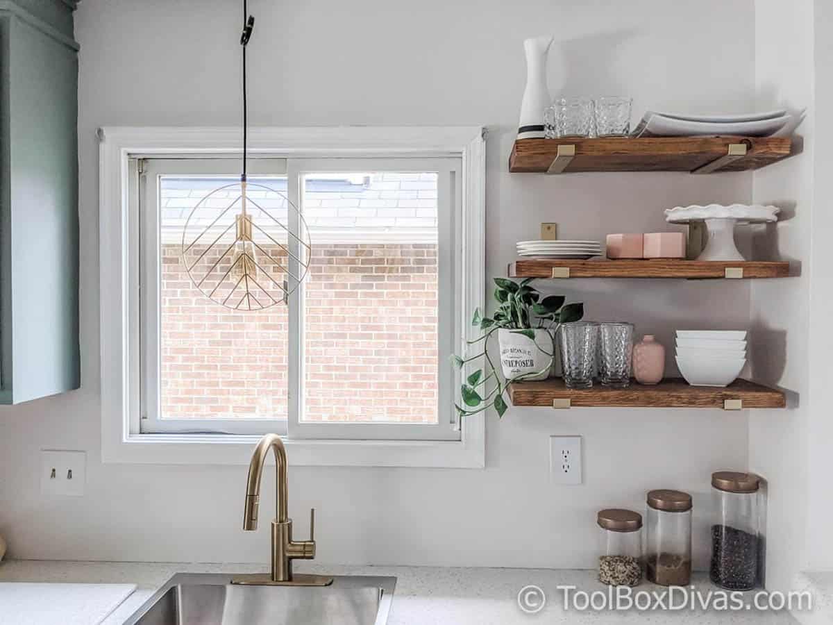 modern open farmhouse shelves in a kitchen